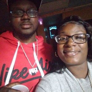 Meet your Posher, Malika